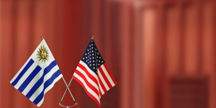 Entrada en vigor del Acuerdo de Intercambio de Información Fiscal entre Estados Unidos y Uruguay